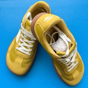 Hobibear Optunia wide toe box barefoot sneaker